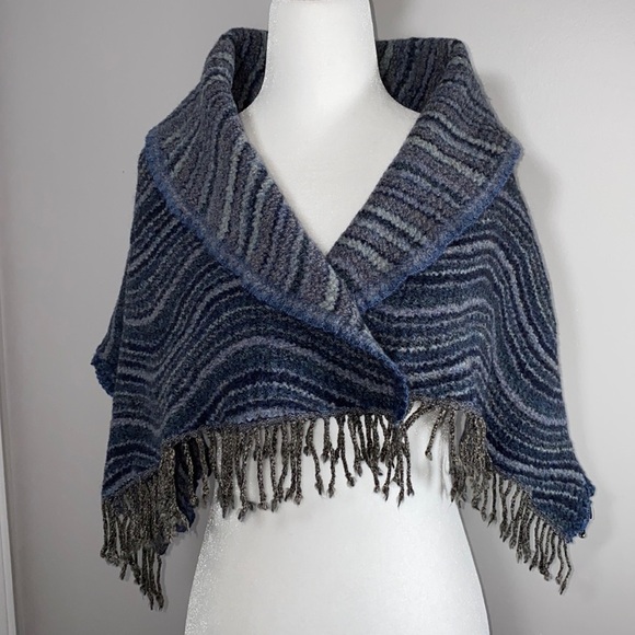 Gerard Darel Wool Scarf Shawl Short Wavy Blue Ruffled - Picture 9 of 14